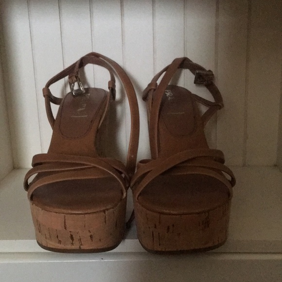 Perfect Prada’s for the summer - Picture 3 of 4